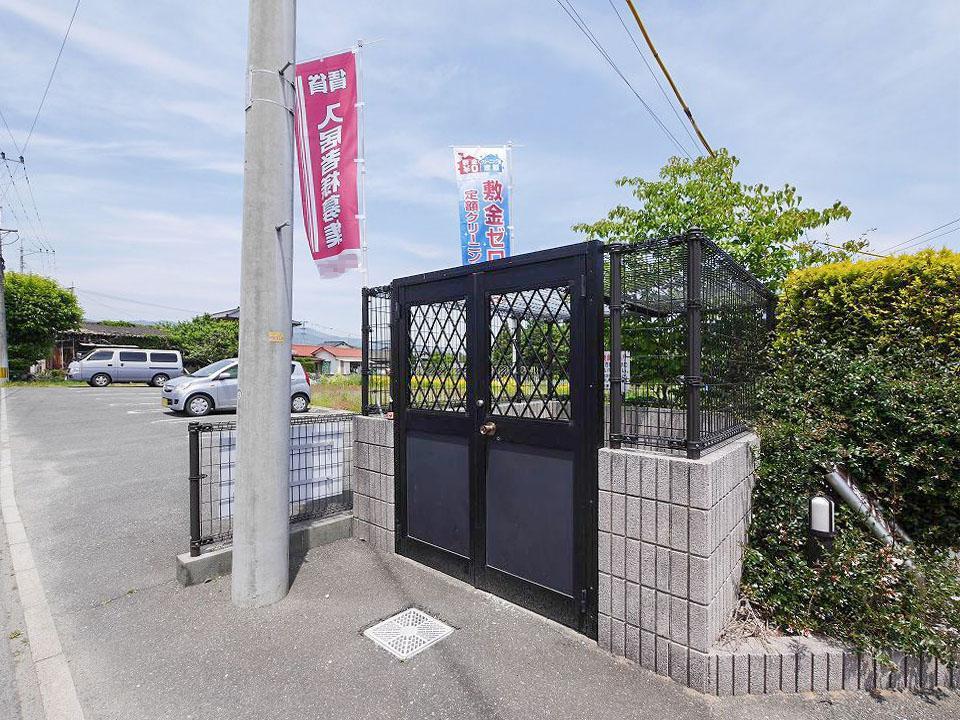 ロビー　ゴミ捨て場