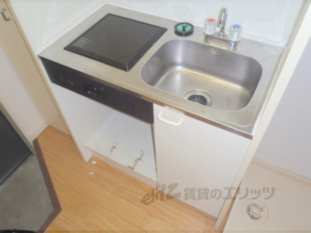 キッチン　１口電気コンロ付きキッチンです。