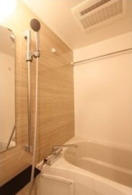 バス・シャワールーム　バスルーム