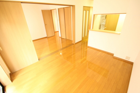 居室・リビング　※別部屋の写真です