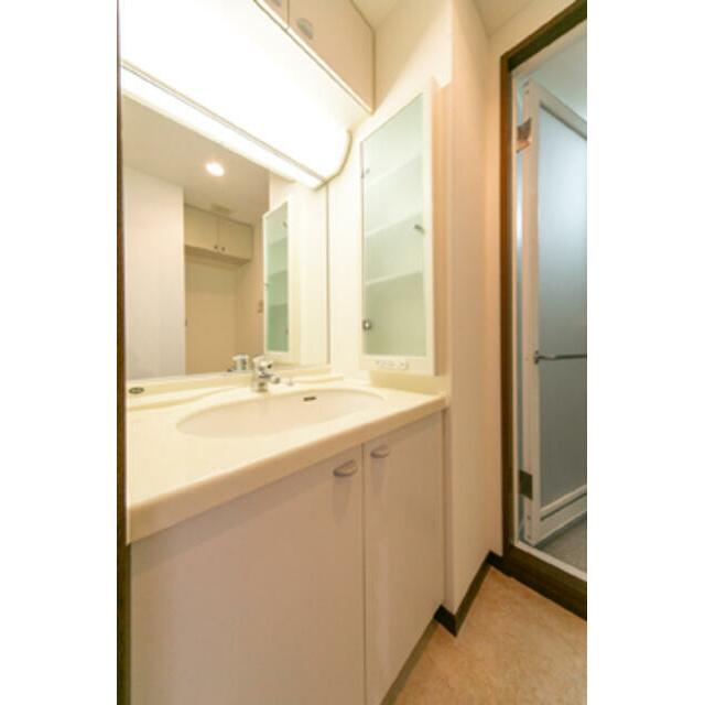 洗面設備　※写真は同タイプ住戸です。