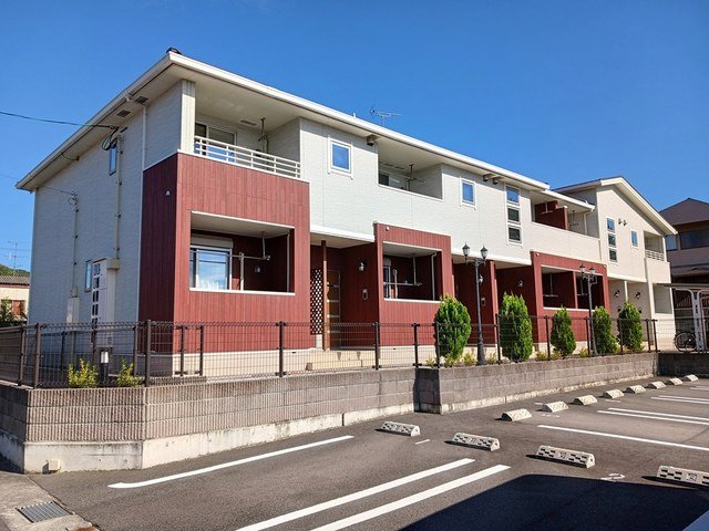 建物外観　落ち着いた雰囲気の外観です