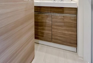 洗面設備　コンパクトで使いやすい洗面所