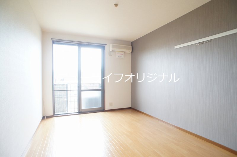 その他部屋・スペース　居室別アングル　ウォークインクローゼット付き