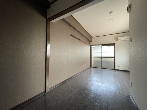 居室・リビング　※別部屋の写真です