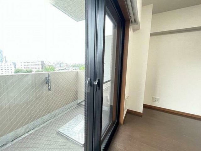 バルコニー　バルコニーあります