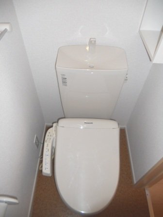 トイレ　清潔感のあるトイレです