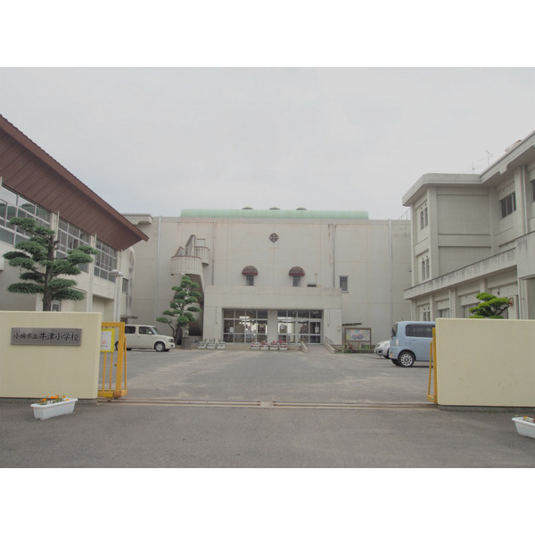 小学校　小城市立牛津小学校（小学校）まで1227m