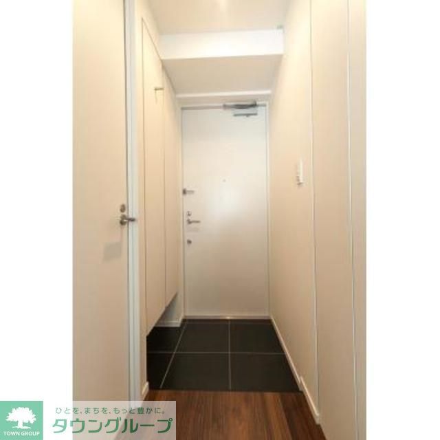 玄関　※写真は同タイプ住戸です。