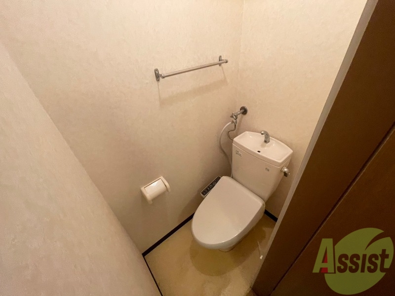 トイレ　こちらはトイレです。お手入れも楽ちんです！