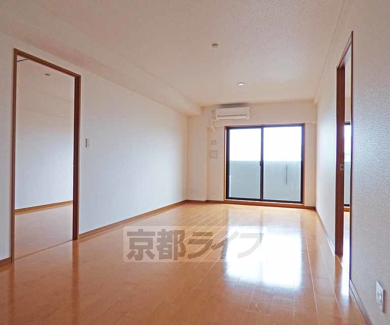 居室・リビング　綺麗な室内です。