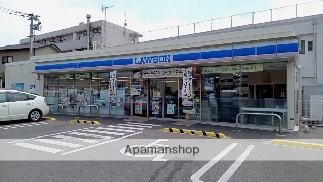 コンビニ　ローソン春日桜ヶ丘六丁目店（コンビニ）まで306m