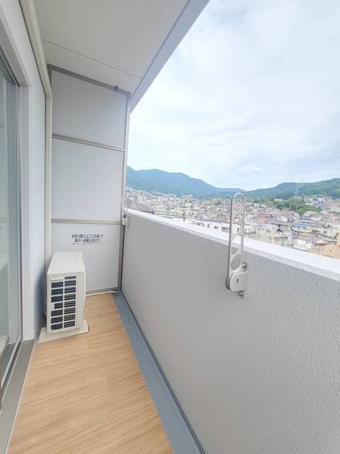 バルコニー　お問合せはシティホーム海田センター　082-821-2227