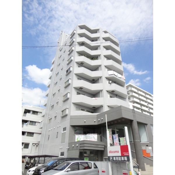 建物外観　タイル張りの外観