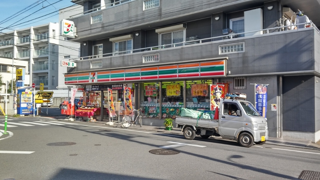 コンビニ　セブンイレブン 世田谷粕谷3丁目店（コンビニ）まで442m
