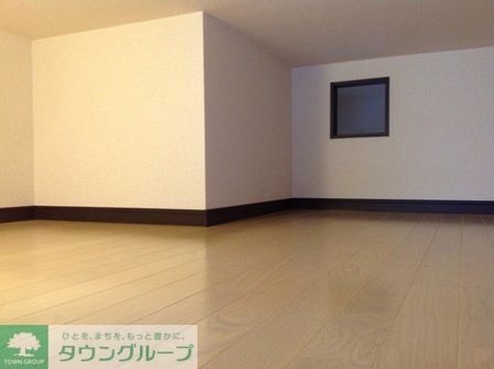 その他　寝室にも収納にも使えるロフトです。