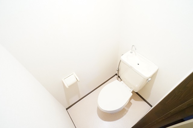 トイレ　清潔感のあるトイレスペースです