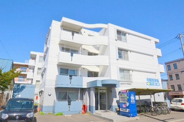 建物外観　おしゃれなデザイナーズルームです！！