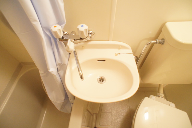 洗面設備　洗面ボウルもついているので、ここで洗顔できますね☆