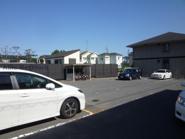 駐車場　駐車場