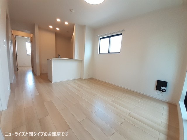 居室・リビング　※同物件・同タイプの写真です。