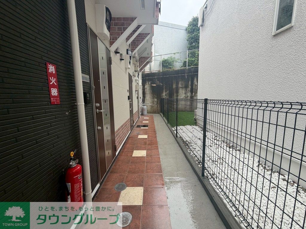 エントランス　庭