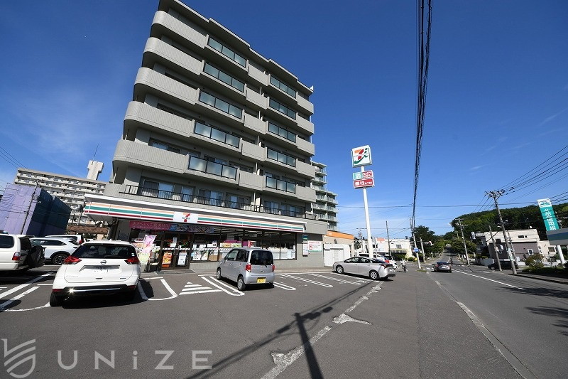 コンビニ　セブンイレブン札幌澄川6条店（コンビニ）まで426m