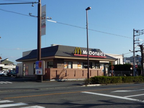 飲食店　マクドナルド沼津学園通り店（飲食店）まで348m
