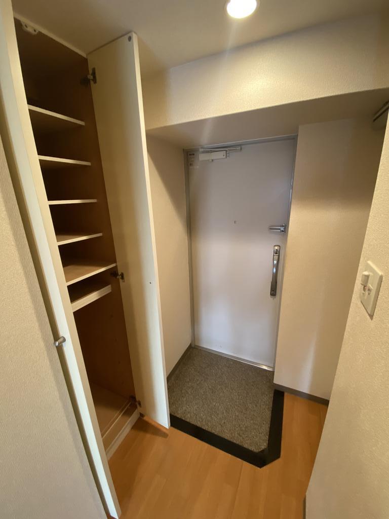 玄関　シューズボックス付き