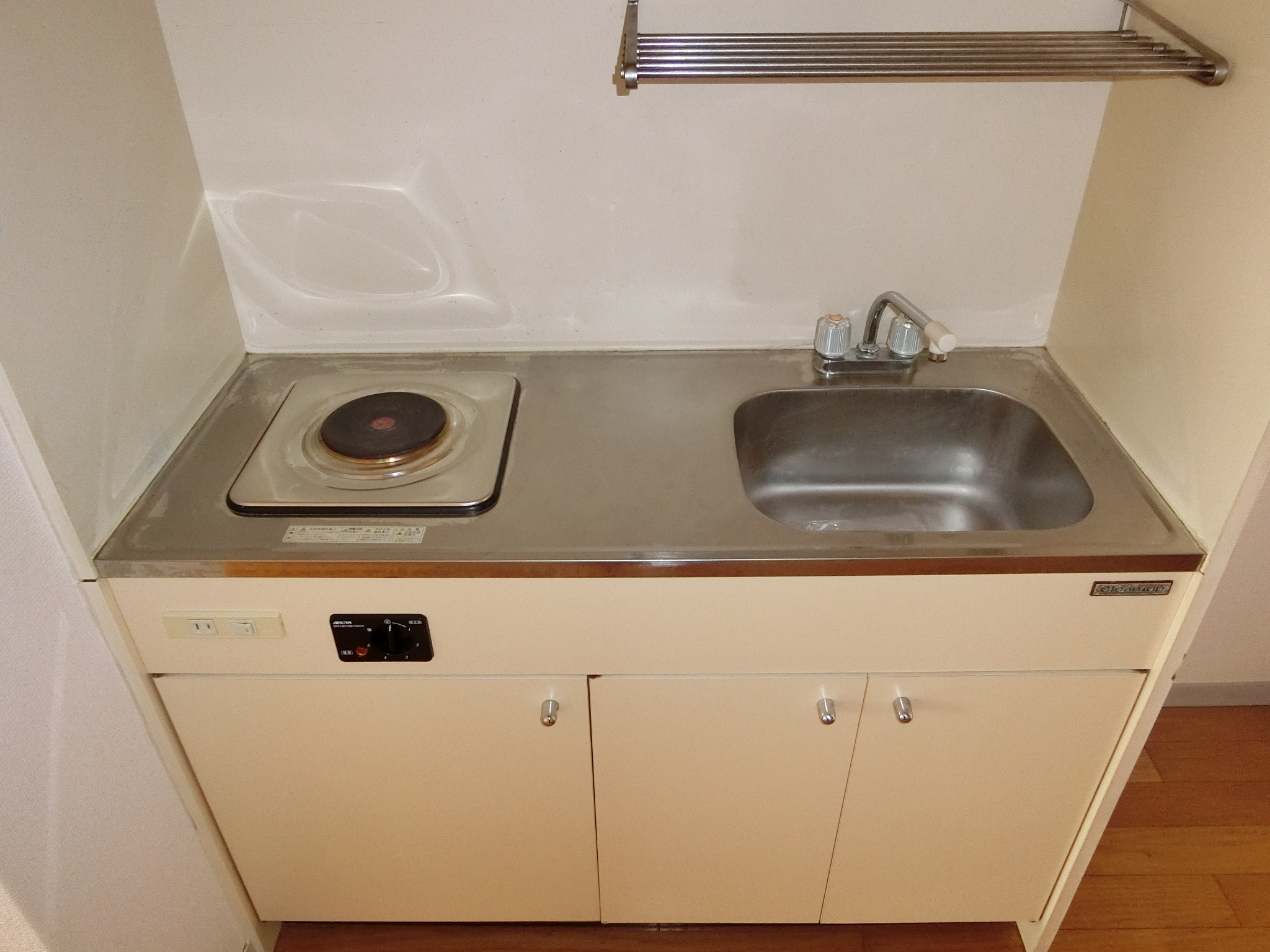 キッチン　※写真は別のお部屋です。現況を優先させていただきます。