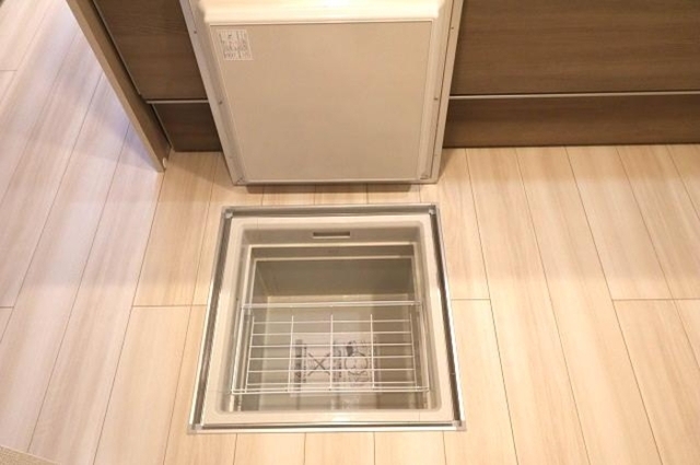 収納　床下収納