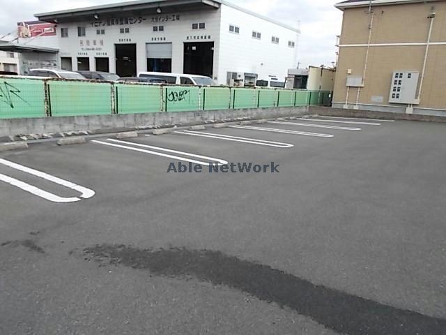 駐車場　駐車場