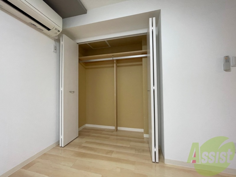 収納　寝室の収納です。部屋がすっきり片付きます。