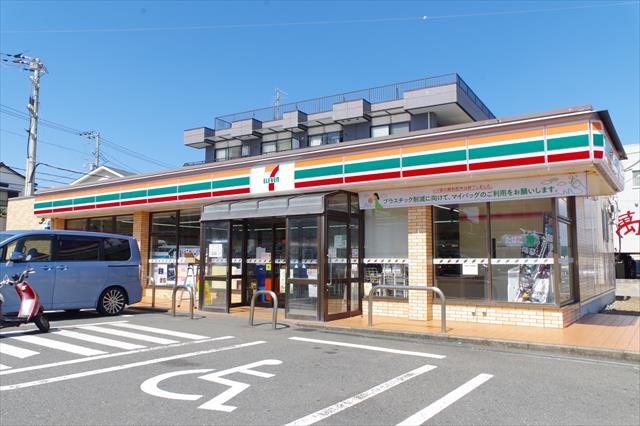 コンビニ　セブンイレブン　横須賀長沢１丁目（コンビニ）まで763m