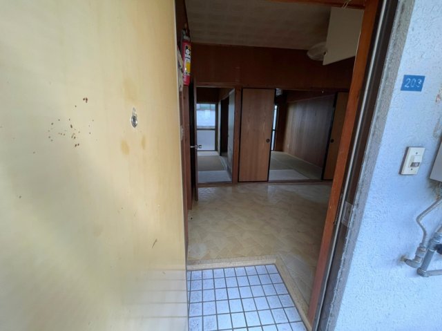 玄関　※退去前の為、別部屋の写真を掲載しております