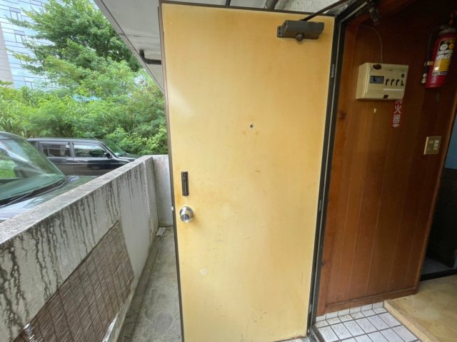玄関　※退去前の為、別部屋の写真を掲載しております