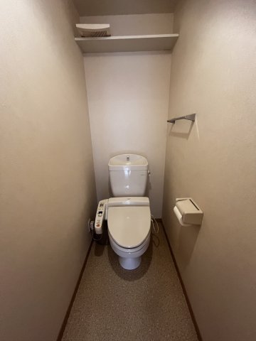トイレ　落ち着いたトイレです