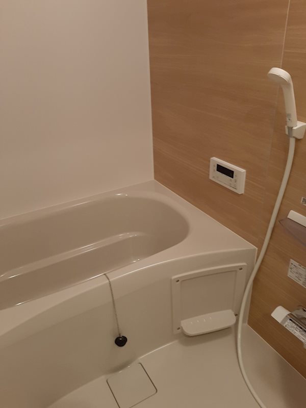 バス・シャワールーム　同物件別部屋写真