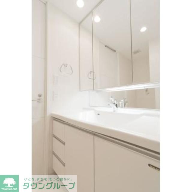 洗面設備　※写真は同タイプ住戸です。