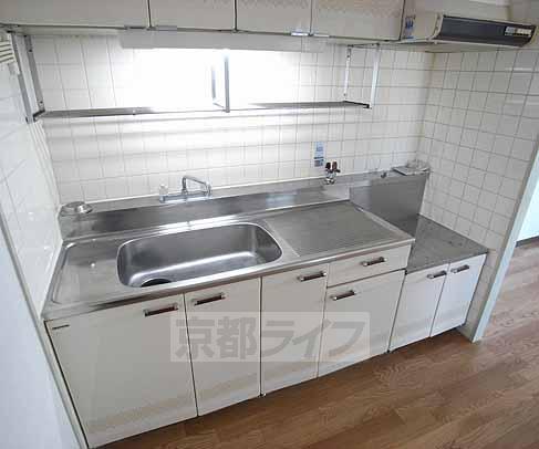 キッチン　広いキッチンでお料理もらくらく。