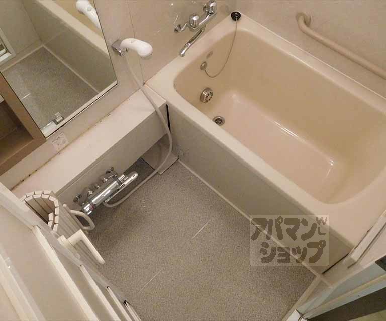 バス・シャワールーム　バス