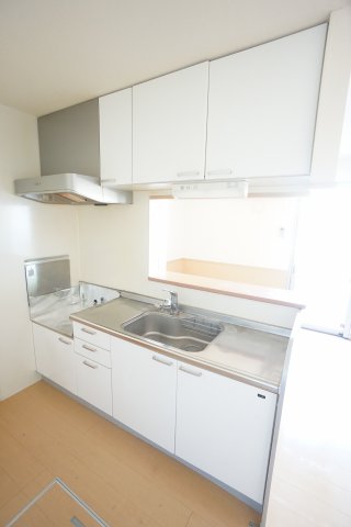 キッチン　※同物件、同タイプ、間取り反転のお部屋です