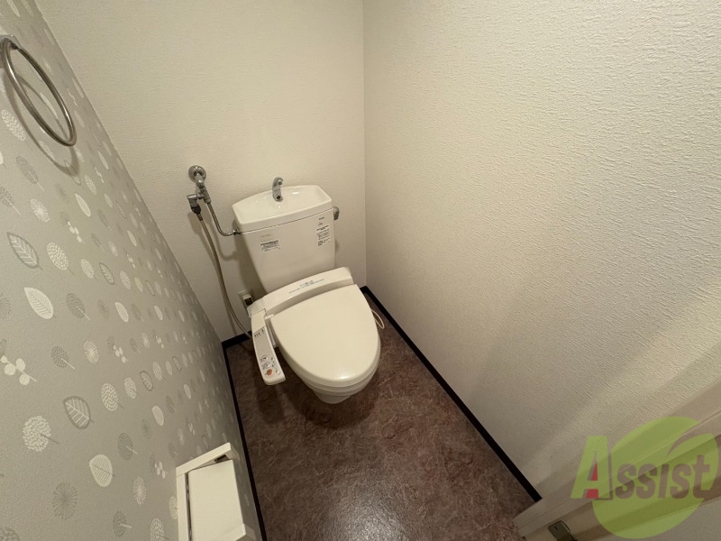 トイレ　こちらはトイレです。清潔感があり、安心して使用できます。