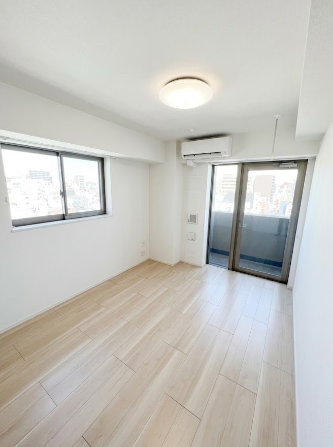 居室・リビング　※同建物内の別部屋参考写真です