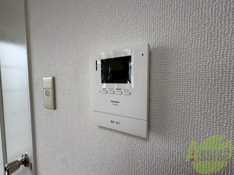 セキュリティ　ＴＶモニター付インターホンです。来客者の顔が見えるので安心！