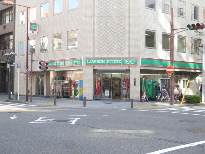 コンビニ　ローソンストア１００栄三蔵通店（コンビニ）まで350m