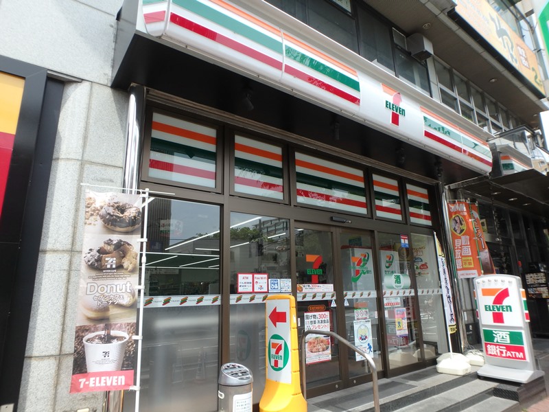 コンビニ　セブンイレブン阪神尼崎駅西店（コンビニ）まで727m