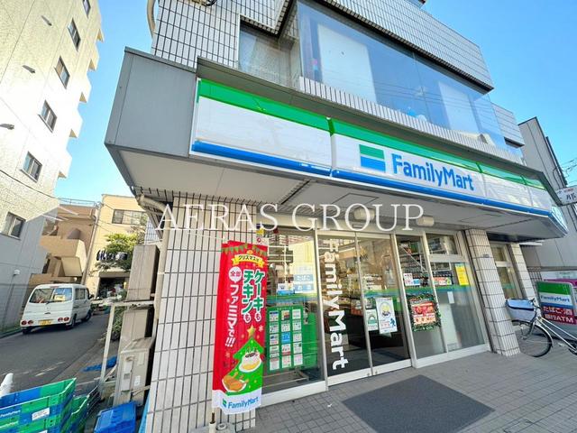 コンビニ　ファミリーマート 北区豊島八丁目店（コンビニ）まで245m