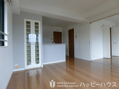 居室・リビング　退去前につき、同じ号室の部屋写真になります。現状優先致します