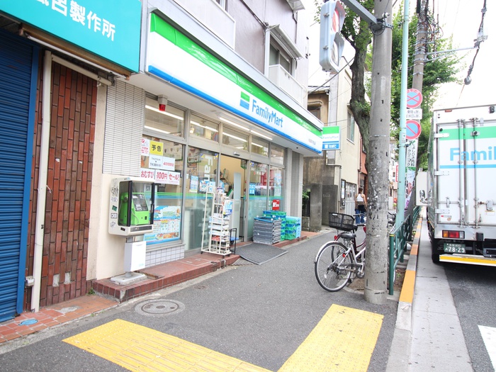 コンビニ　ファミリーマート 杉並高円寺北店（コンビニ）まで136m